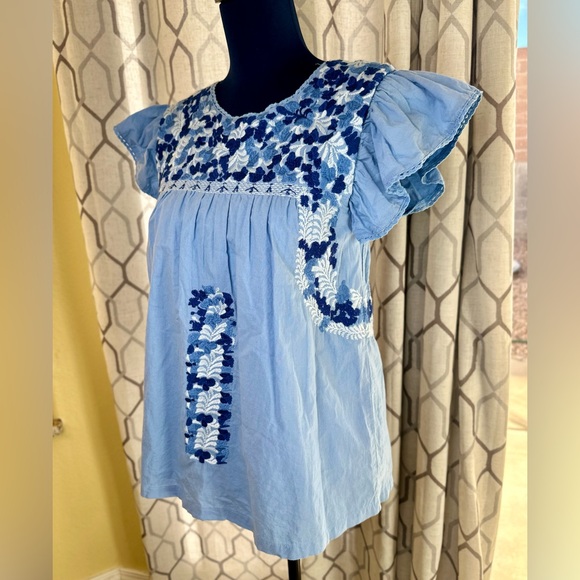 EUC J. Marie Blue Floral Embroidered Flutter Sleeve Peasant Top - Picture 3 of 15